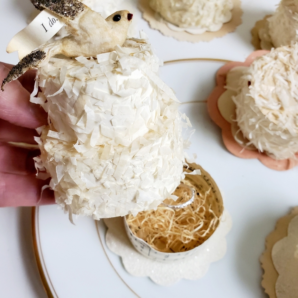 SOLD Ten ADORBS Paper Coconut Cake 🎂 Favor Boxes